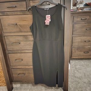 Soprano black sheath dress NWT